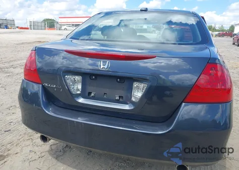 2007 Honda Accord 3.0 Ex z USA, uszkodzony, nr VIN 1HGCM66567A043755